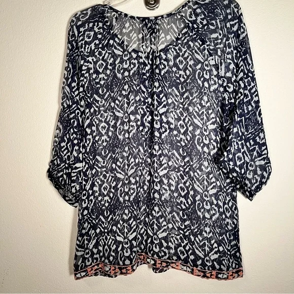 Intro Navy Blue White Embroidered Ribbon Sleeve Blouse - Picture 3 of 7